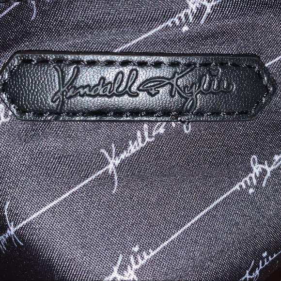 Kendall and Kylie large metallic pink tote bag - Picture 4 of 8